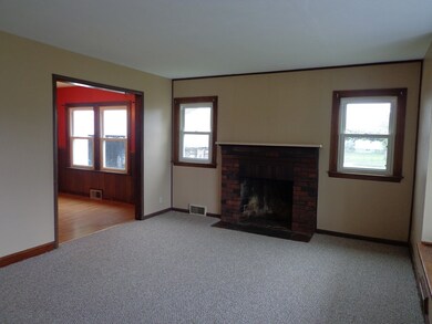 84 Yale St, Ludlow, MA 01056 - photo 4