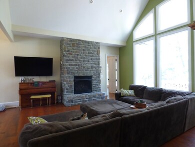 102 Mountain Laurel Rd, Daniels, WV 25832 - photo 4