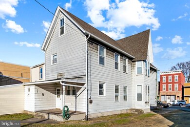 26 S 2nd St, Saint Clair, PA 17970 - photo 4