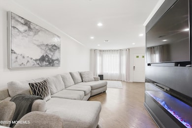 19 Horseshoe Ct unit 30, Tinton Falls, NJ 07753 - photo 7