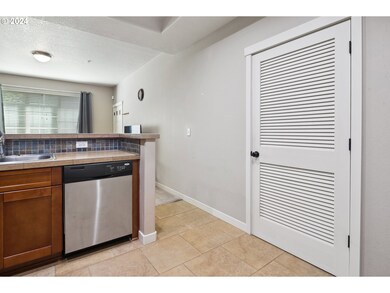 7911 NE Rockne Way, Hillsboro, OR 97006 - photo 6