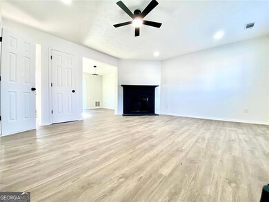 1533 Inverness Dr, Stone Mountain, GA 30083 - photo 6