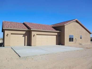 2311 3 car garage