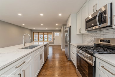 721 N Coolidge Ave, Palatine, IL 60067 - photo 3