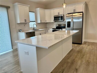 922 E 9th St N, Newton, IA 50208 - photo 4