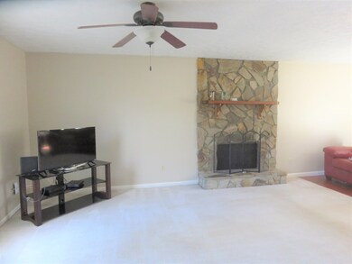 303 E Wynngate Dr, Augusta, GA 30907 - photo 2