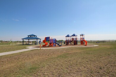 82 Mulberry Loop unit 84 Mulberry Loop NE, Minot, ND 58703 - photo 5