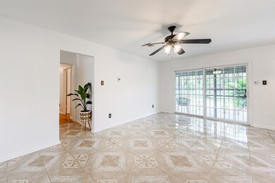 9227 Glen Shadow Dr, Houston, TX 77088 - photo 6