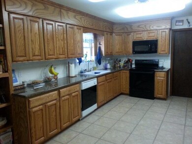 1211 Valley View Dr, Weslaco, TX 78596 - photo 4