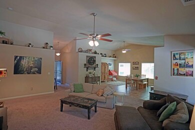 6896 E Andrews Ave, Fresno, CA 93727 - photo 5