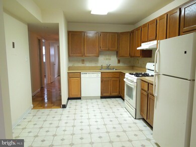 860 Quince Orchard Blvd unit T1, Gaithersburg, MD 20878 - photo 6