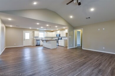 603 SW 11th St, Muldrow, OK 74948 - photo 4