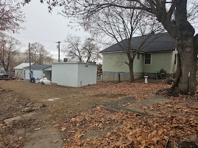 615 Deschutes Ave, Maupin, OR 97037 - photo 3