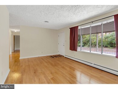 415 Williams St, Hamburg, PA 19526 - photo 4