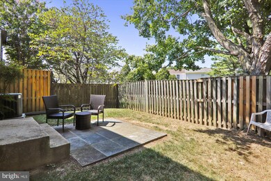 14839 Hammersmith Cir, Silver Spring, MD 20906 - photo 5