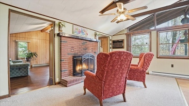 179 Tulip St, Dingmans Ferry, PA 18328 - photo 5