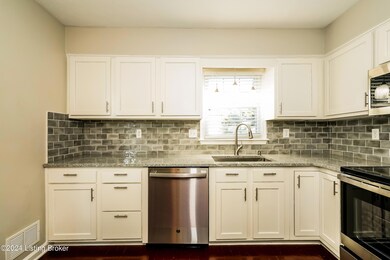 006-photo-kitchen-11574096