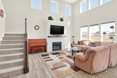 15561 Senita Ln, Fishers, IN 46037 - photo 2