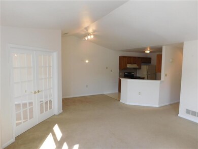 113 Lindfield Cir, Macungie, PA 18062 - photo 5