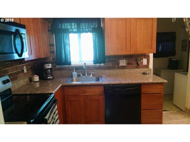 531 SE Dora St, Troutdale, OR 97060 - photo 7