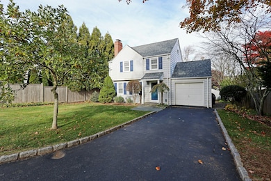 100 Overhill Rd, Fairfield, CT 06824 - photo 2
