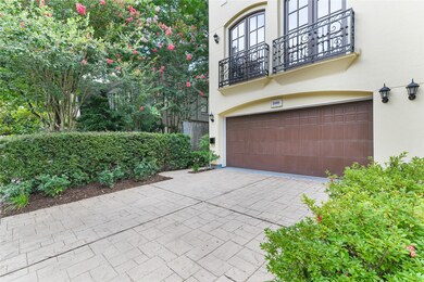 2009 Driscoll St, Houston, TX 77019 - photo 2