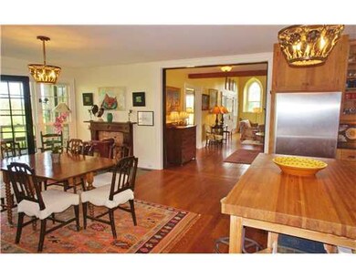 Kitchen. Open kitchen with dining area