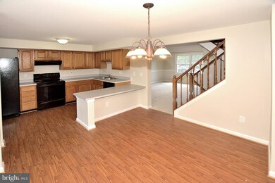 13944 Middle Creek Place, Centreville, VA 20121 - photo 2