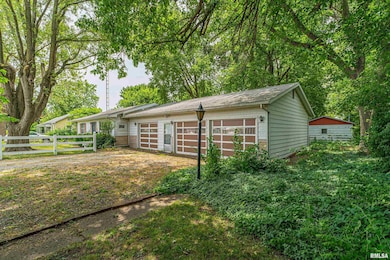 1519 Pekin St, Lincoln, IL 62656 - photo 4