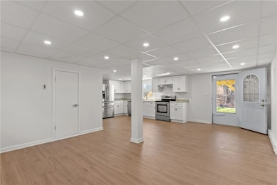 519 Forbes St unit B, Riverside, RI 02915 - photo 5