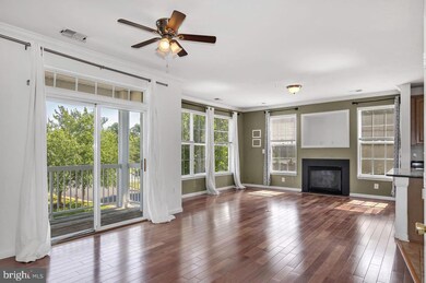 13044 Cabin Creek Rd, Herndon, VA 20171 - photo 3