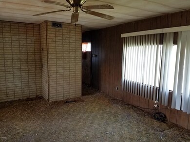 Living Room (2)