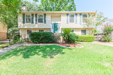 15835 Maple Manor Dr, Houston, TX 77095 - photo 2