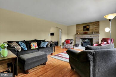 210 Calvert Terrace, Hagerstown, MD 21742 - photo 4