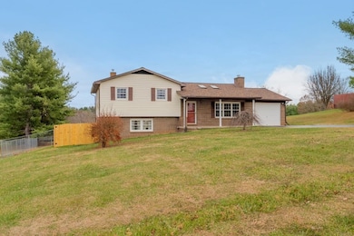 4555 Mountain View Dr, Dublin, VA 24084 - photo 3