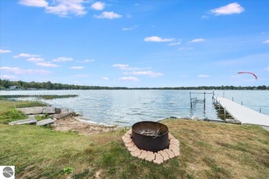 8331 and 8340 N Shore Dr, Hale, MI 48739 - photo 3