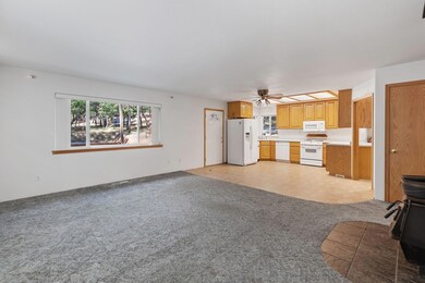 3635 Wards Creek Rd, Rogue River, OR 97537 - photo 6