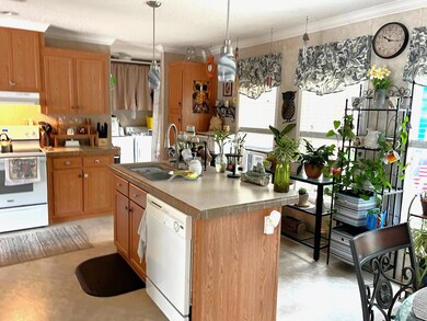 Kitchen & Dining (5)