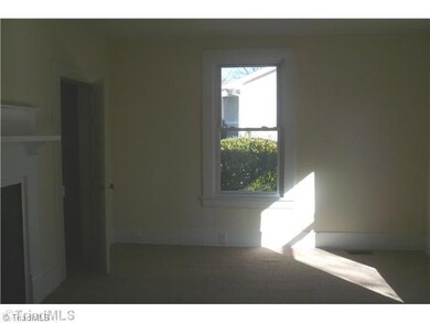 405 Thomas St, Reidsville, NC 27320 - photo 3