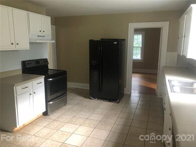 221 E End Ave, Statesville, NC 28677 - photo 5