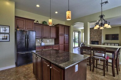 Kitchen_Breakfast_Nook_2