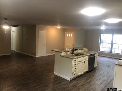 3001 S Robertson Ave, Tyler, TX 75701 - photo 4