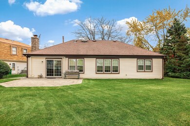 16 Fox Ct W, Buffalo Grove, IL 60089 - photo 5
