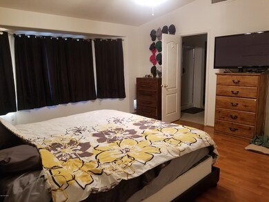 MasterBed2