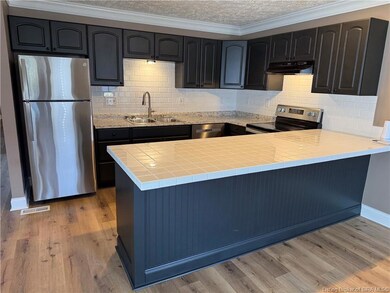 820 E 11th St, New Albany, IN 47150 - photo 5