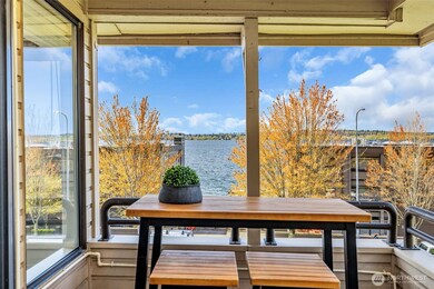 818 Lake St S unit 818, Kirkland, WA 98033 - photo 2