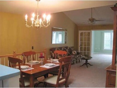 42 Country Squire Rd, Uxbridge, MA 01569 - photo 4