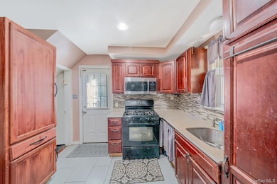 64 E Chester St, Valley Stream, NY 11580 - photo 7