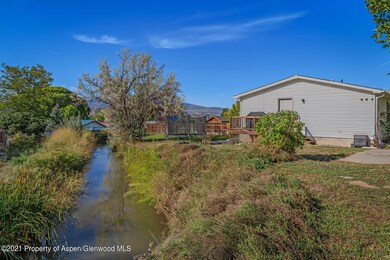 17_2011_Chickadee_Court017_mls