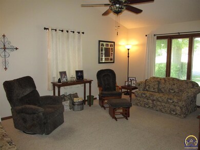 1240 SW Belle Ave, Topeka, KS 66604 - photo 2